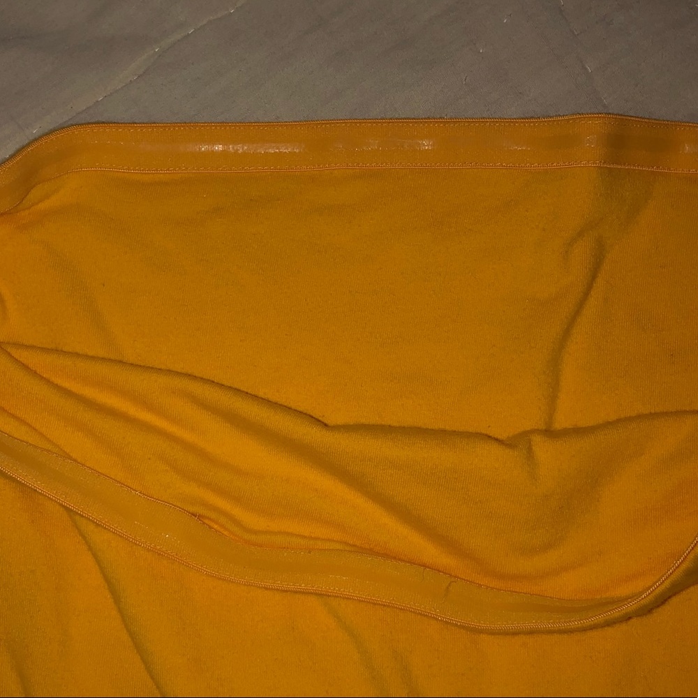Mustard yellow skirt / tube top - Picture 2 of 2
